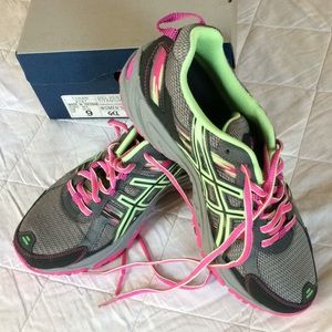 Women’s Athletic Shoes.